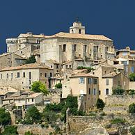 Het dorp Gordes ligt op een vooruitspringende rots van het Luberon-gebergte in de Vaucluse, Provence, Frankrijk
<BR><BR>Zie ook www.arterra.be</P>